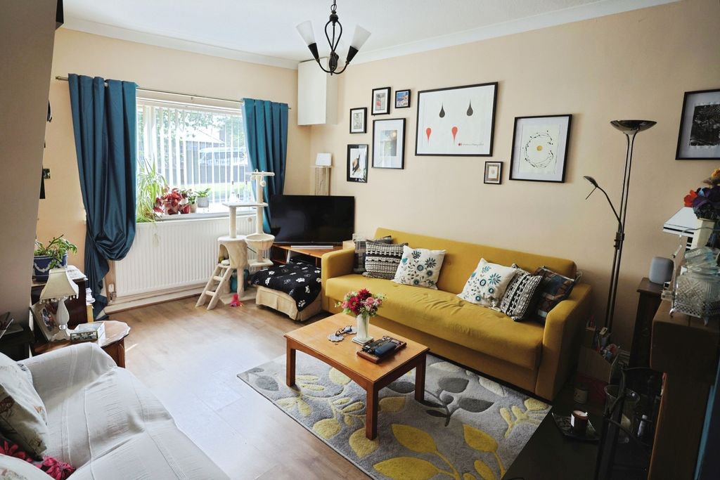 Property photo 2 of 16 Pbox-Img.Jpg