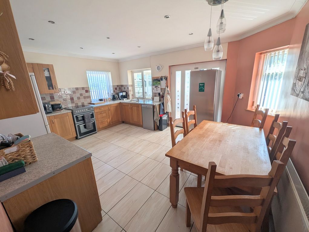 Property photo 2 of 13 Not Specified