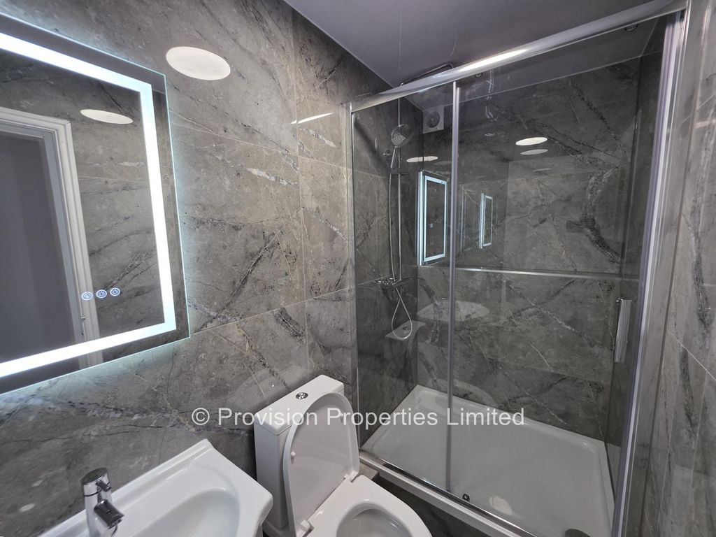 Property photo 2 of 7 Photo