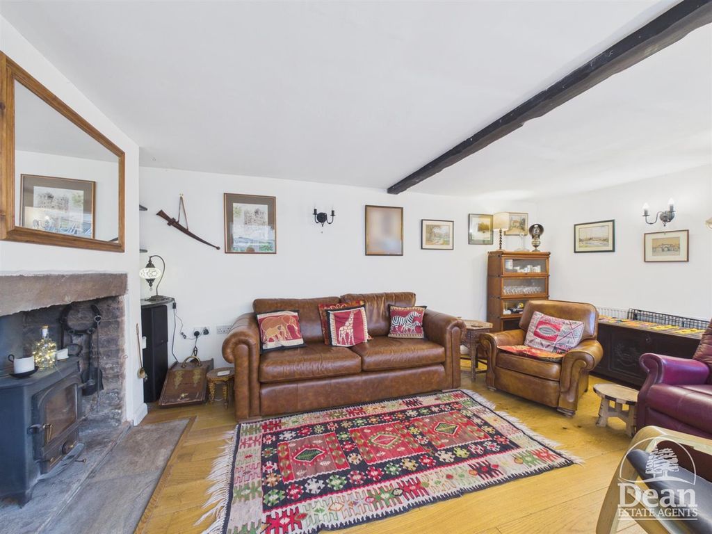 Property photo 3 of 39