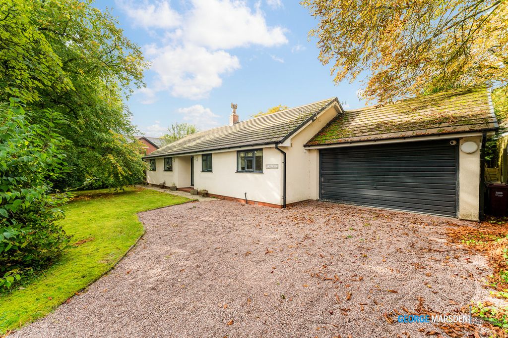 Property photo 2 of 33