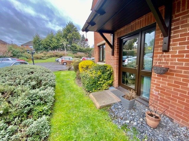 Property photo 2 of 17