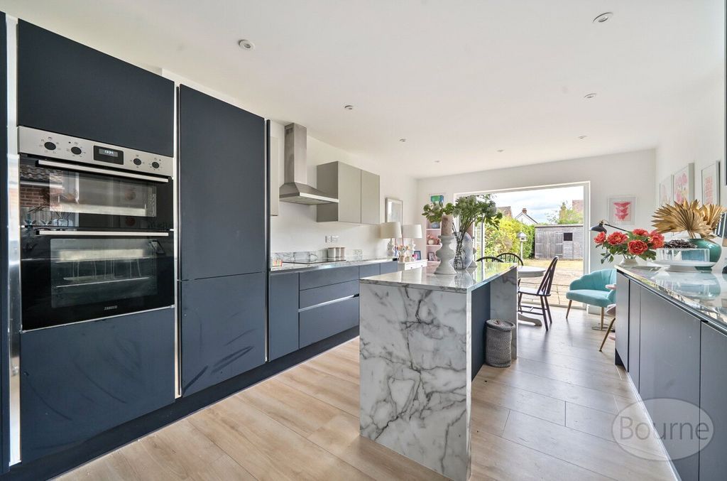 Property photo 3 of 18 Picture No. 08