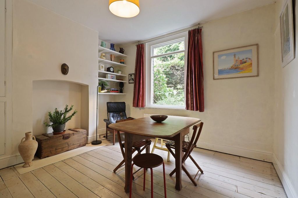 Property photo 3 of 43 Dining Room