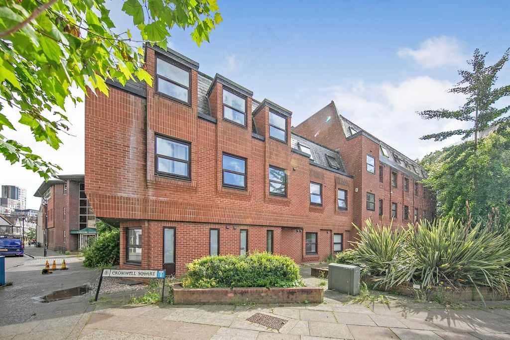 Property photo 1 of 13