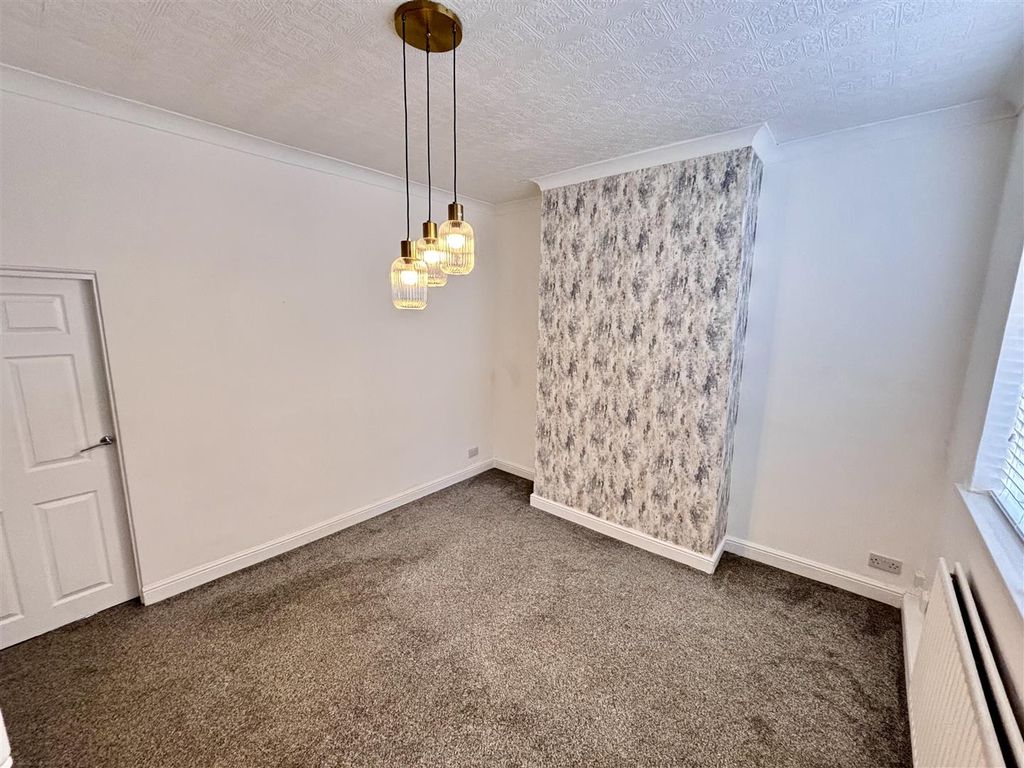 Property photo 3 of 12 Living Room