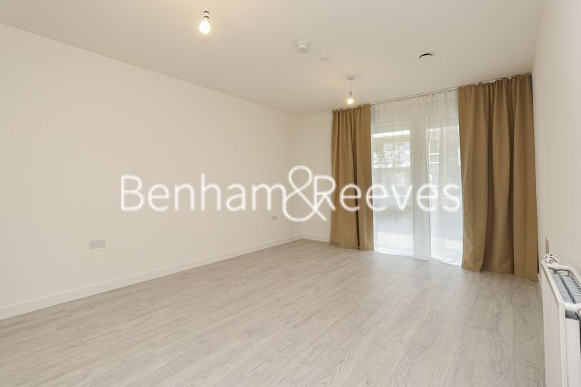 Property photo 3 of 12