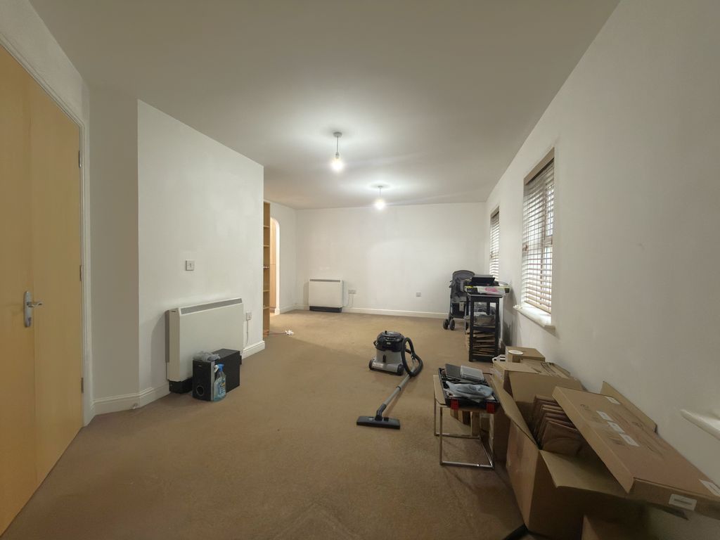 Property photo 3 of 10 Image
