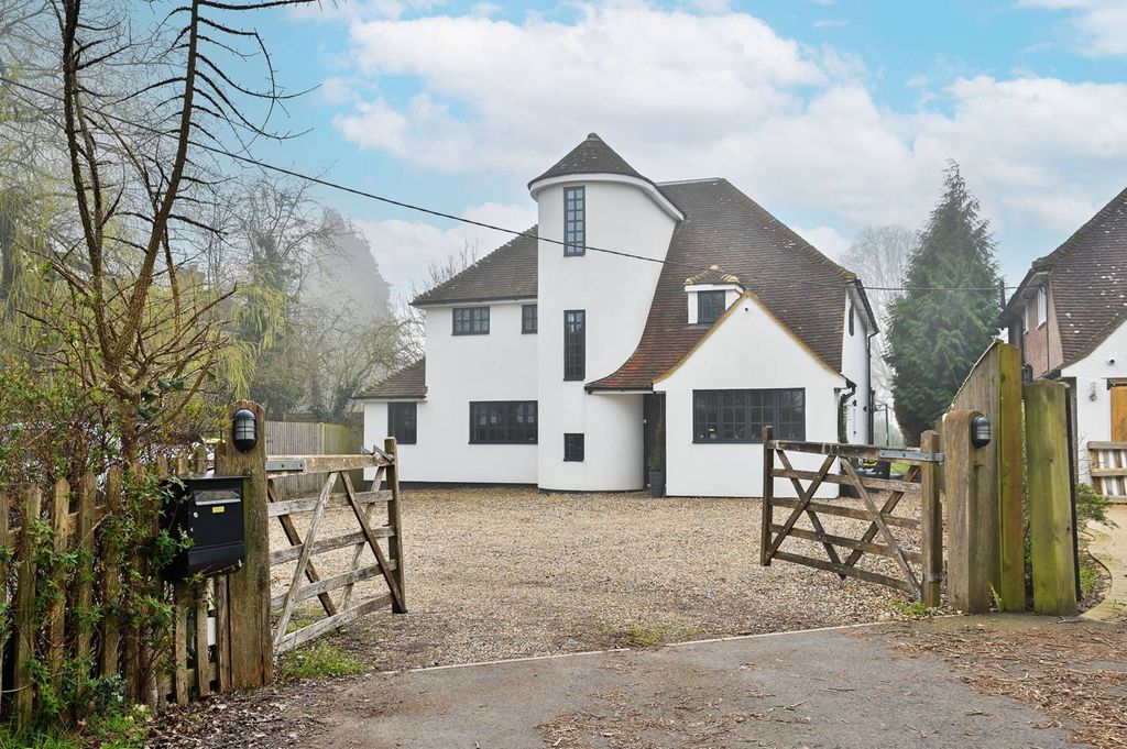 Property photo 2 of 30