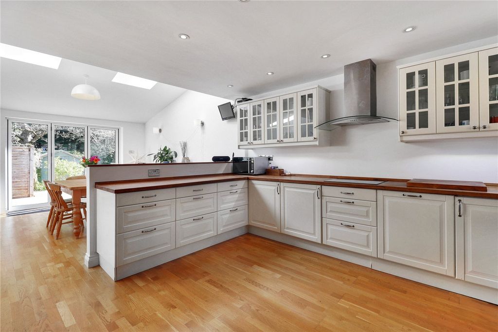 Property photo 2 of 24 Kitchen/Dining Room