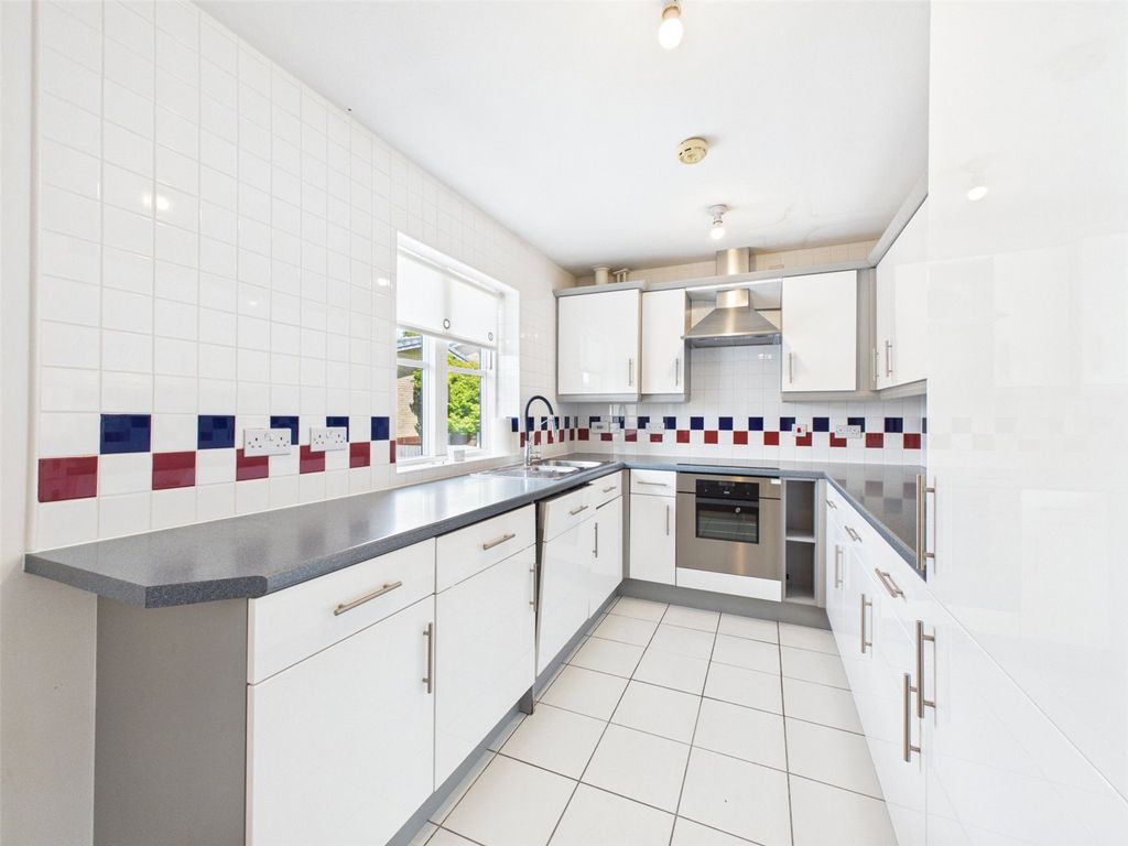 Property photo 2 of 14 Picture No. 01