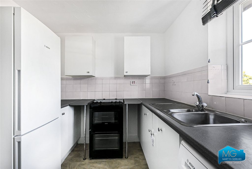 Property photo 3 of 13 Picture No. 02
