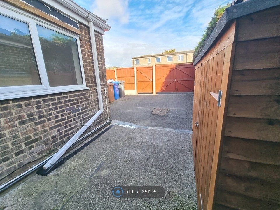 Property photo 3 of 31