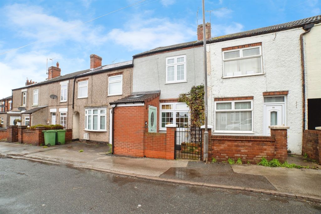 Property photo 1 of 18