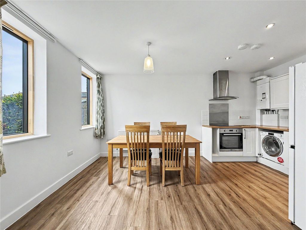 Property photo 2 of 7 Picture No. 05
