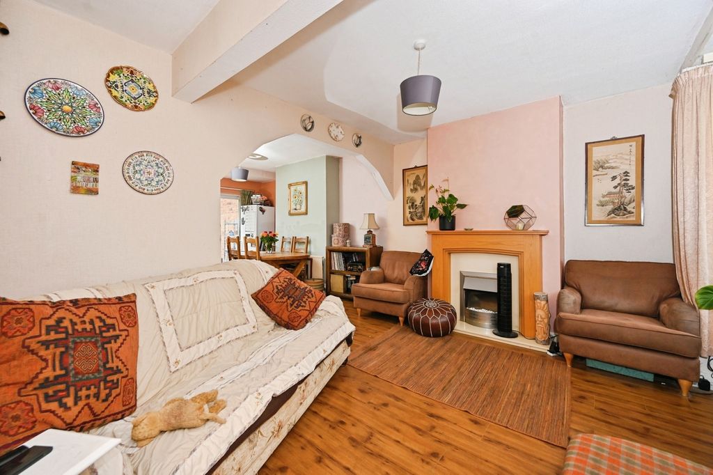 Property photo 3 of 17 Photo