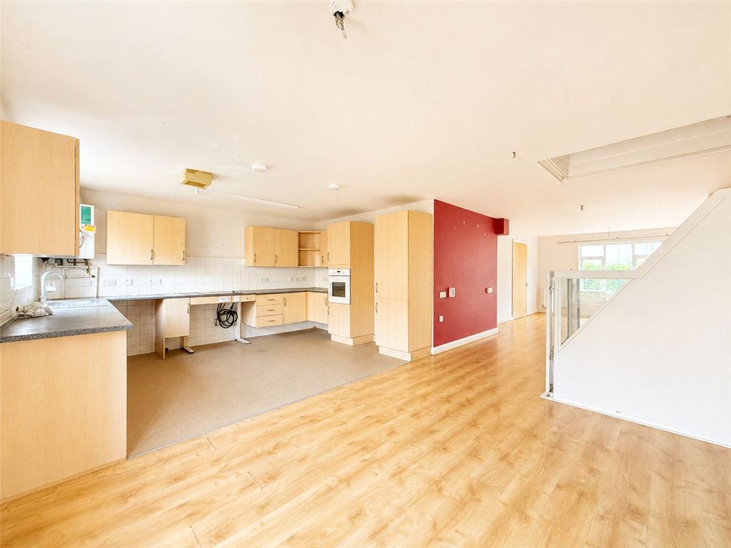 Property photo 3 of 11 Picture No. 04