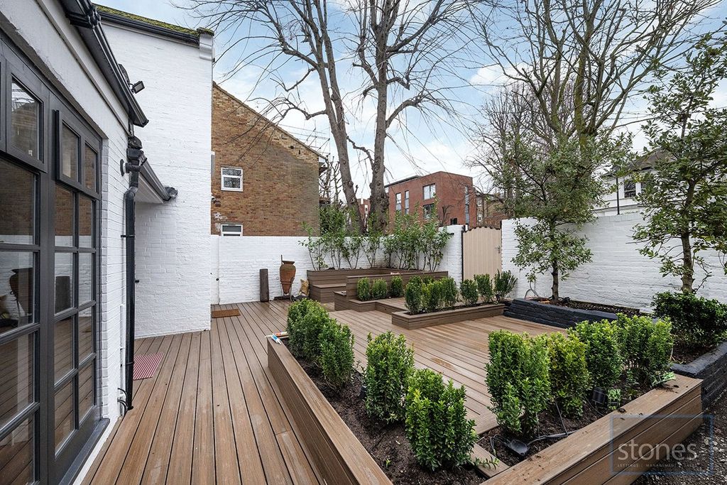 Property photo 2 of 17 Picture No. 29