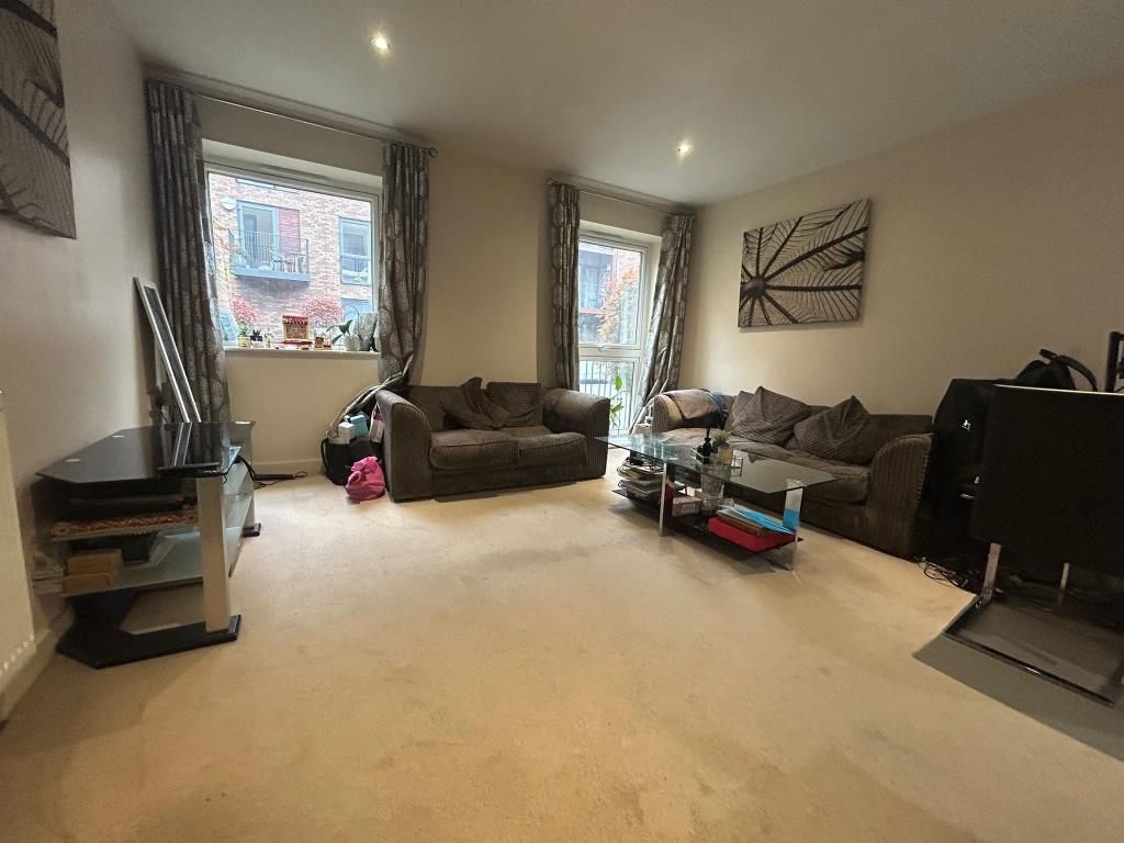 Property photo 3 of 6 Reception