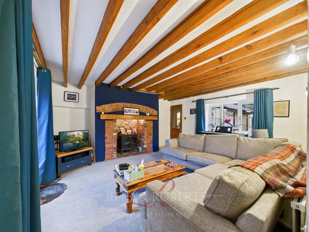 Property photo 2 of 20 Cam05148G0-Pr0089-Still022.Jpg