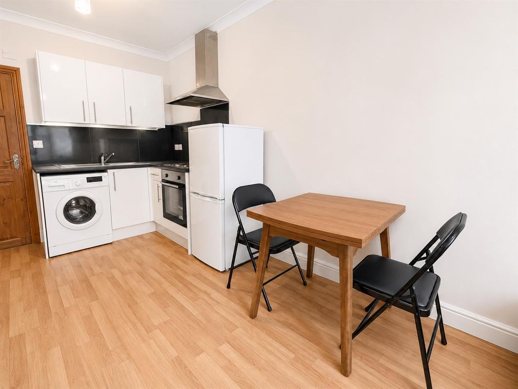 Property photo 3 of 7 6995239c-Cb7B-487d-B436-E2220828435B.Png