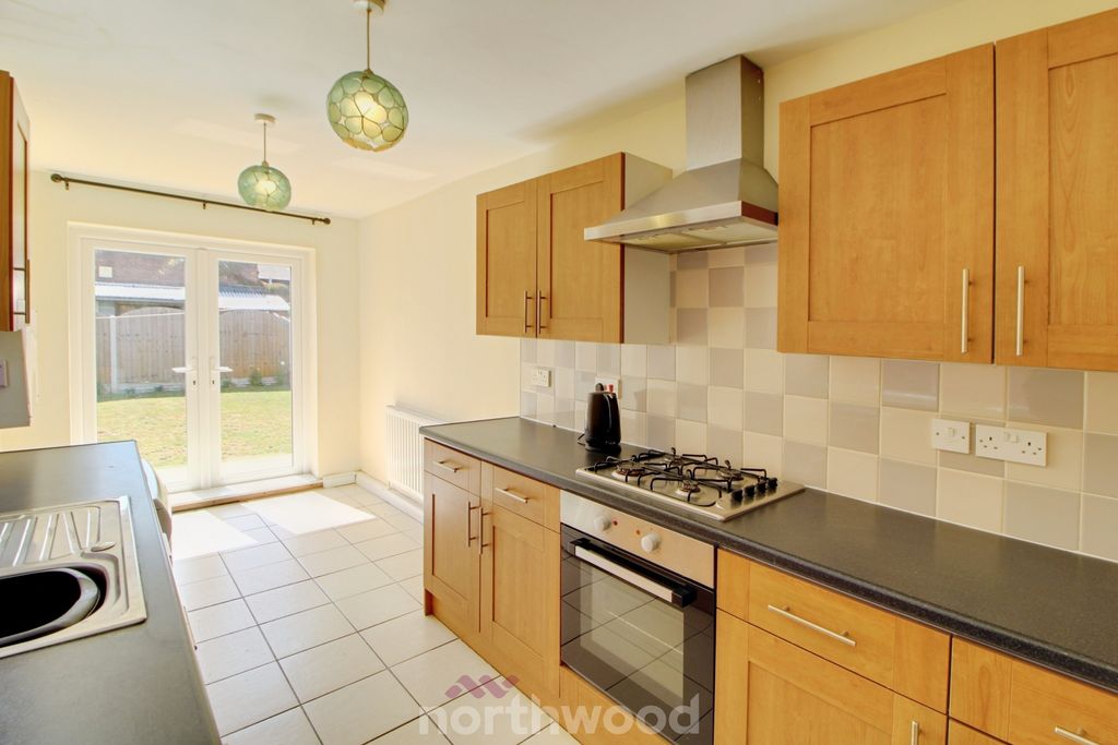 Property photo 3 of 18