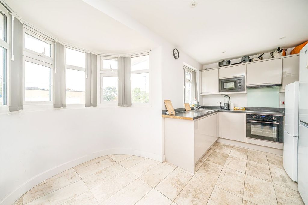 Property photo 3 of 3