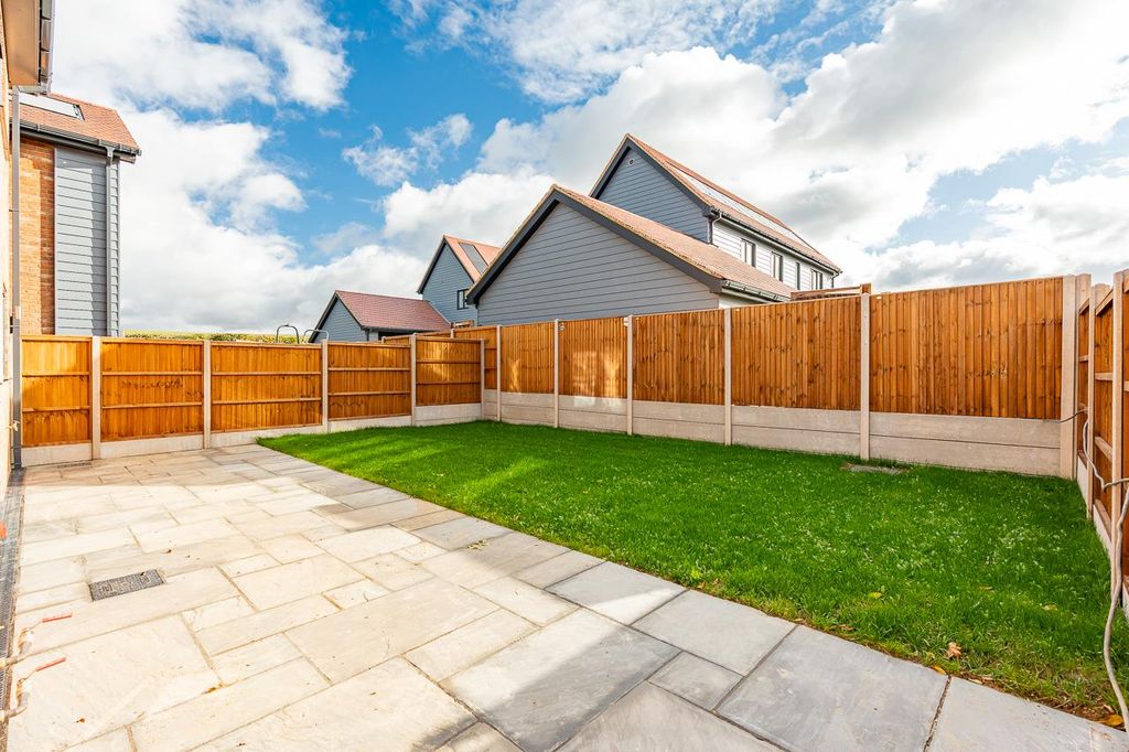 Property photo 2 of 26 External-S-3.Jpg