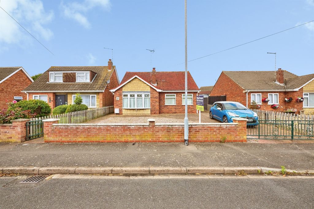 Property photo 1 of 11