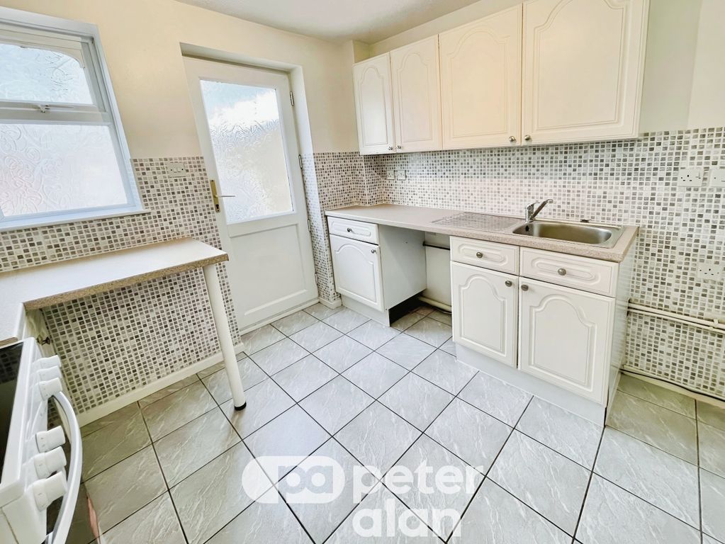 Property photo 3 of 10 Kitch