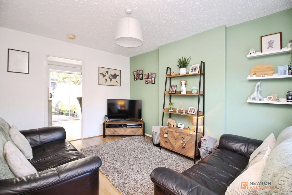 Property photo 3 of 16