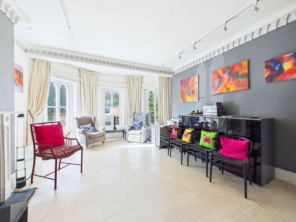 Property photo 3 of 26