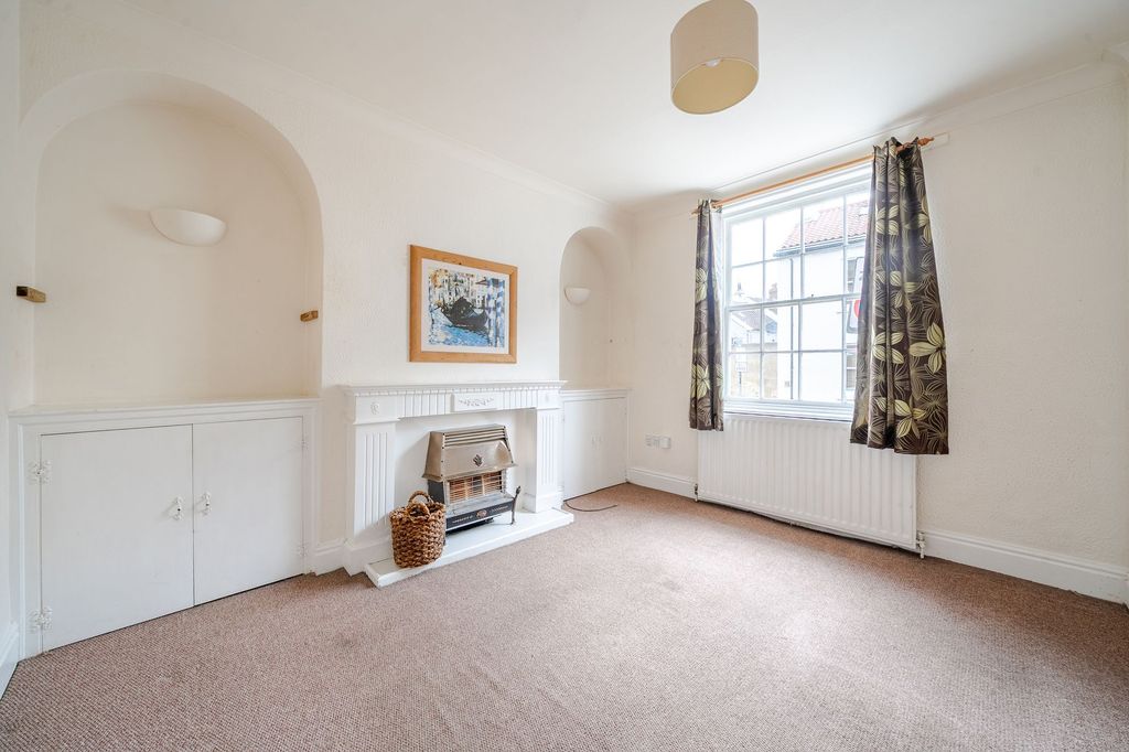 Property photo 2 of 23