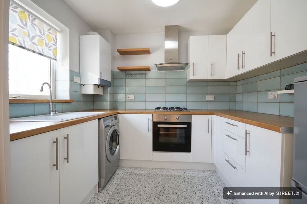 Property photo 2 of 5