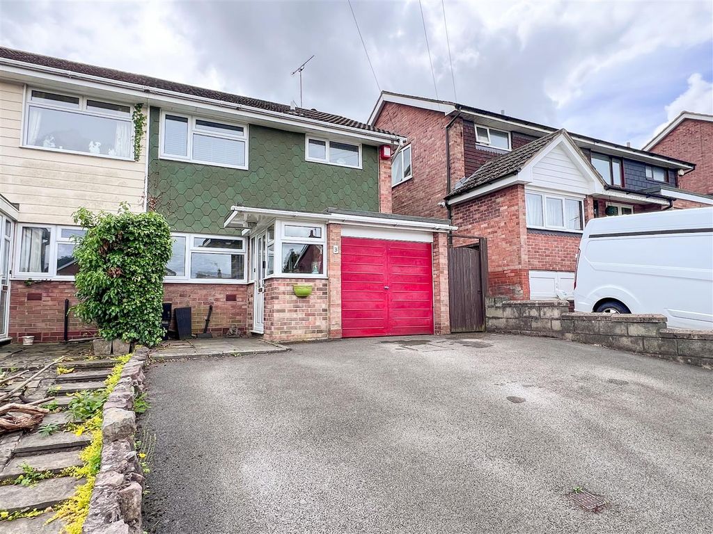 Property photo 2 of 17 Frontage
