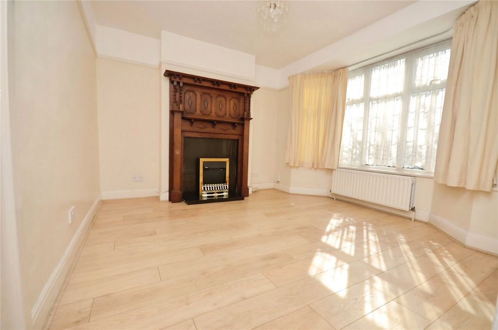 Property photo 2 of 10 Picture No. 06