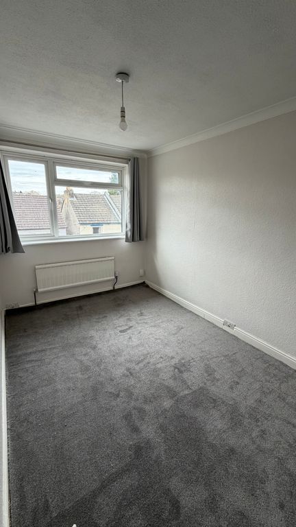 Property photo 2 of 25