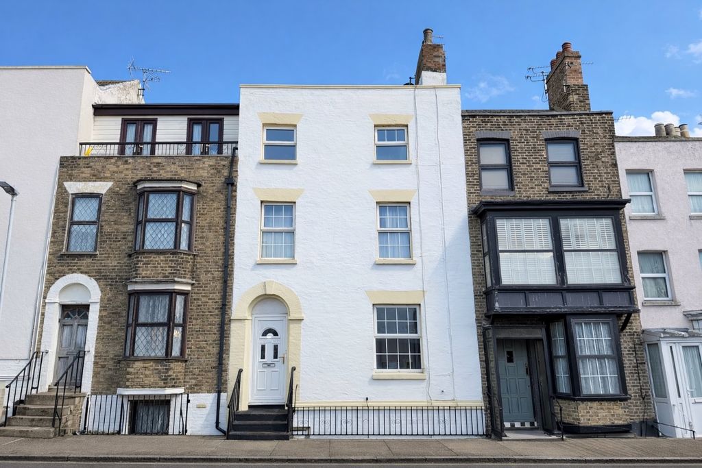 Property photo 1 of 5