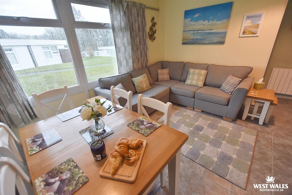Property photo 1 of 20 5 (43).Jpg