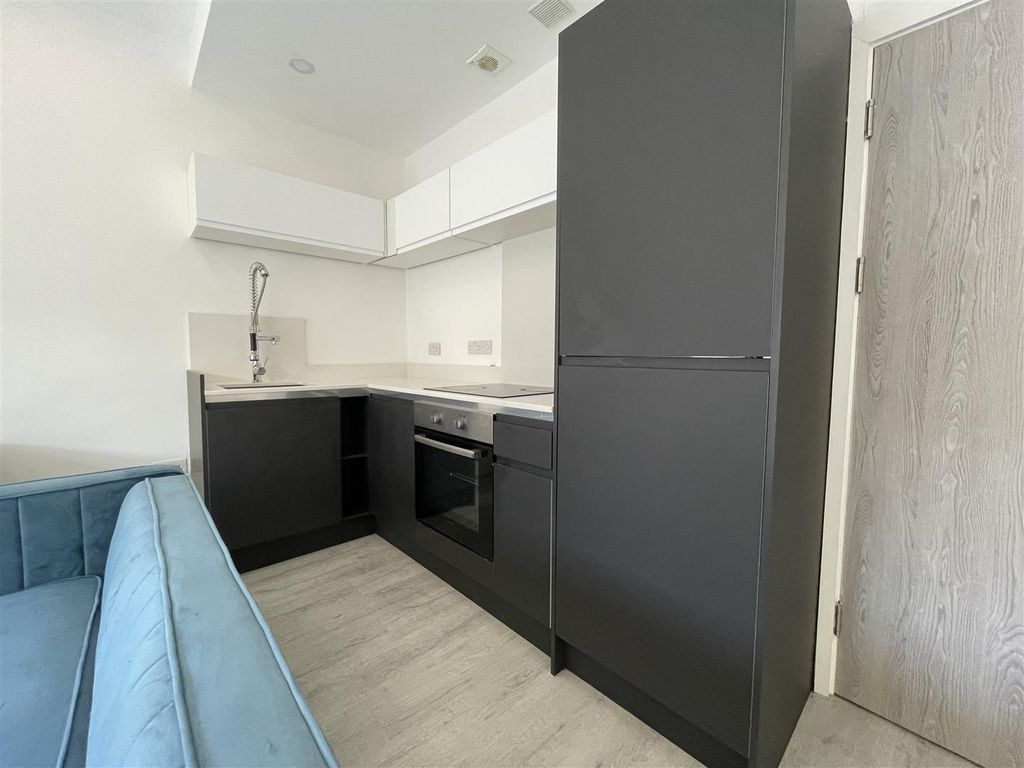 Property photo 3 of 8 Img_7068 (1).Jpg