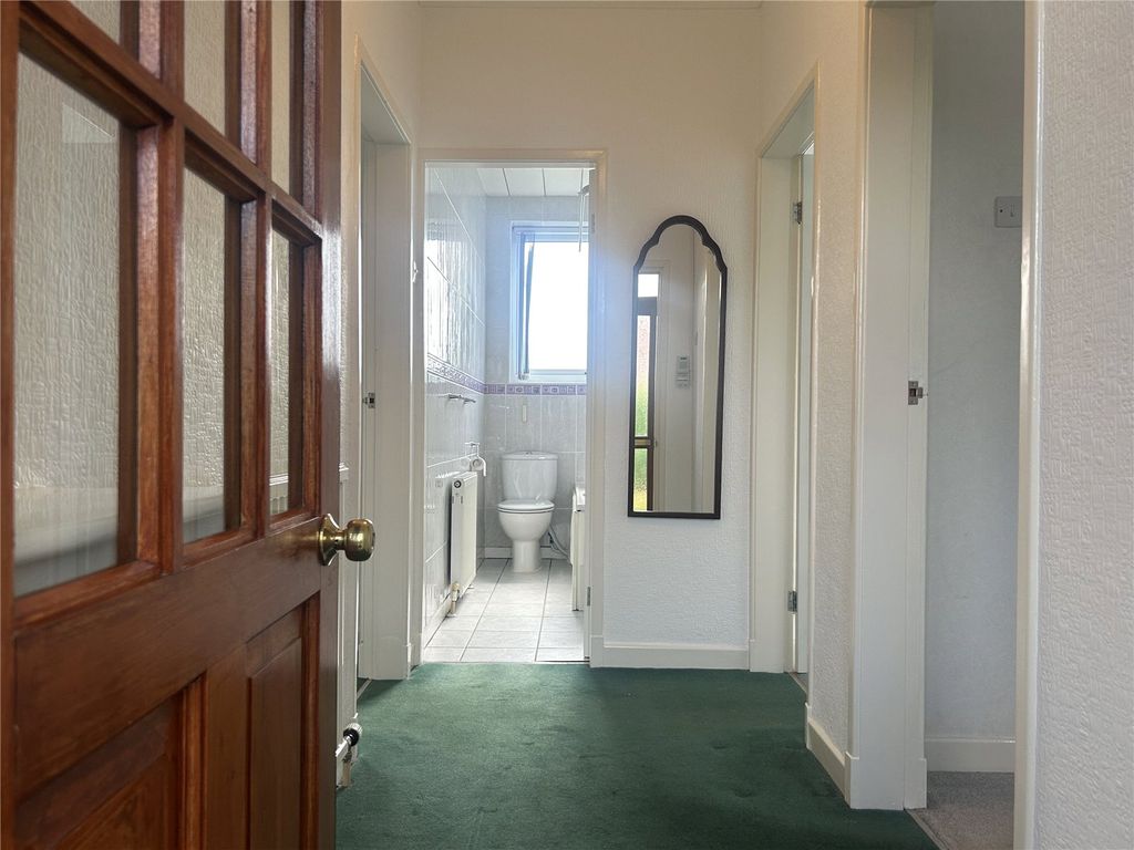 Property photo 3 of 16 Entrance Hallway
