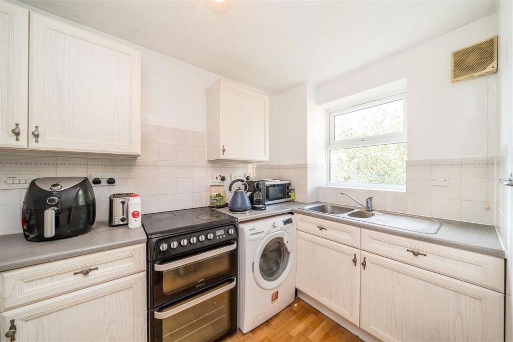 Property photo 1 of 4