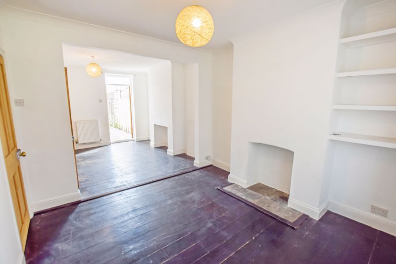 Property photo 3 of 17 Lounge/Diner