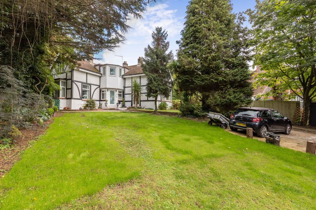 Property photo 1 of 29