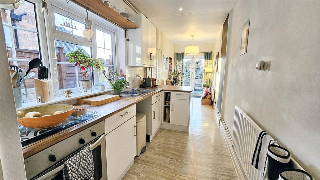 Property photo 2 of 18 20251029_160622.Jpg