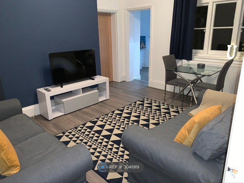 Property photo 2 of 6 Lounge With 2 Sofas