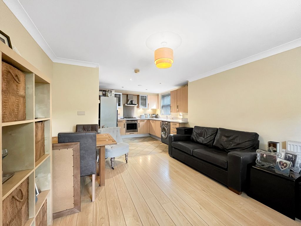 Property photo 3 of 11 6c186c9c597c03380Af54Cad36B7679374d82d9A