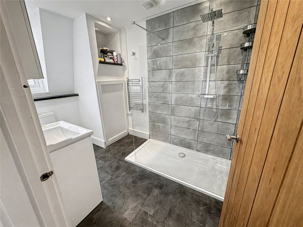 Property photo 3 of 6 Picture No. 14