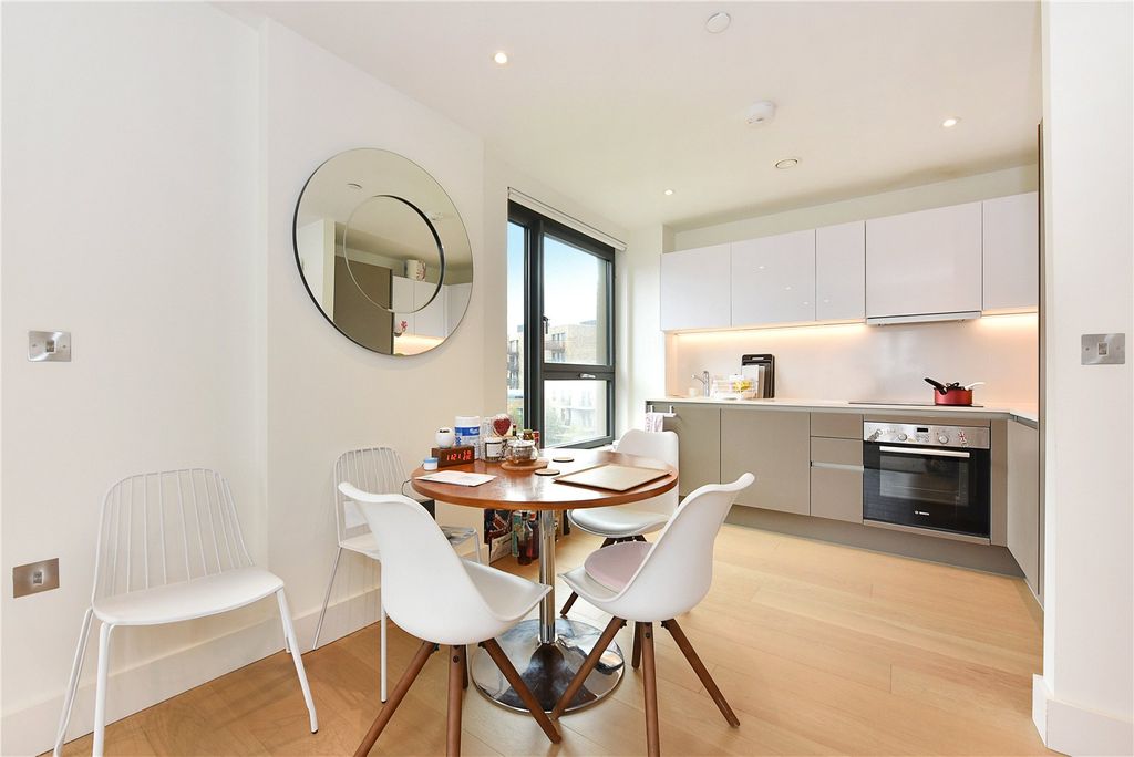 Property photo 3 of 13 Picture No. 12