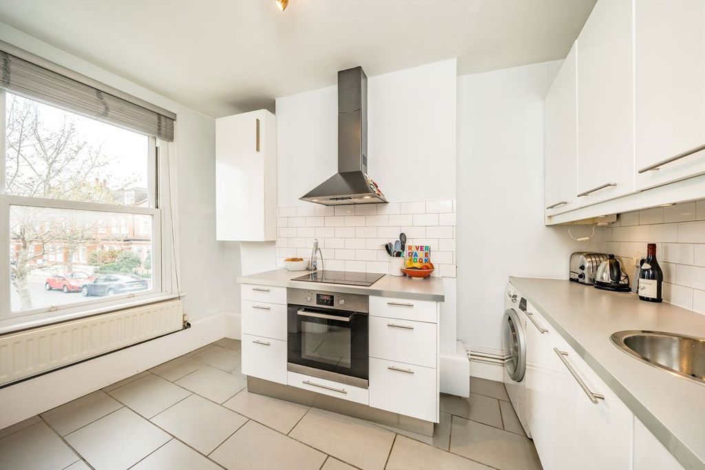 Property photo 3 of 5